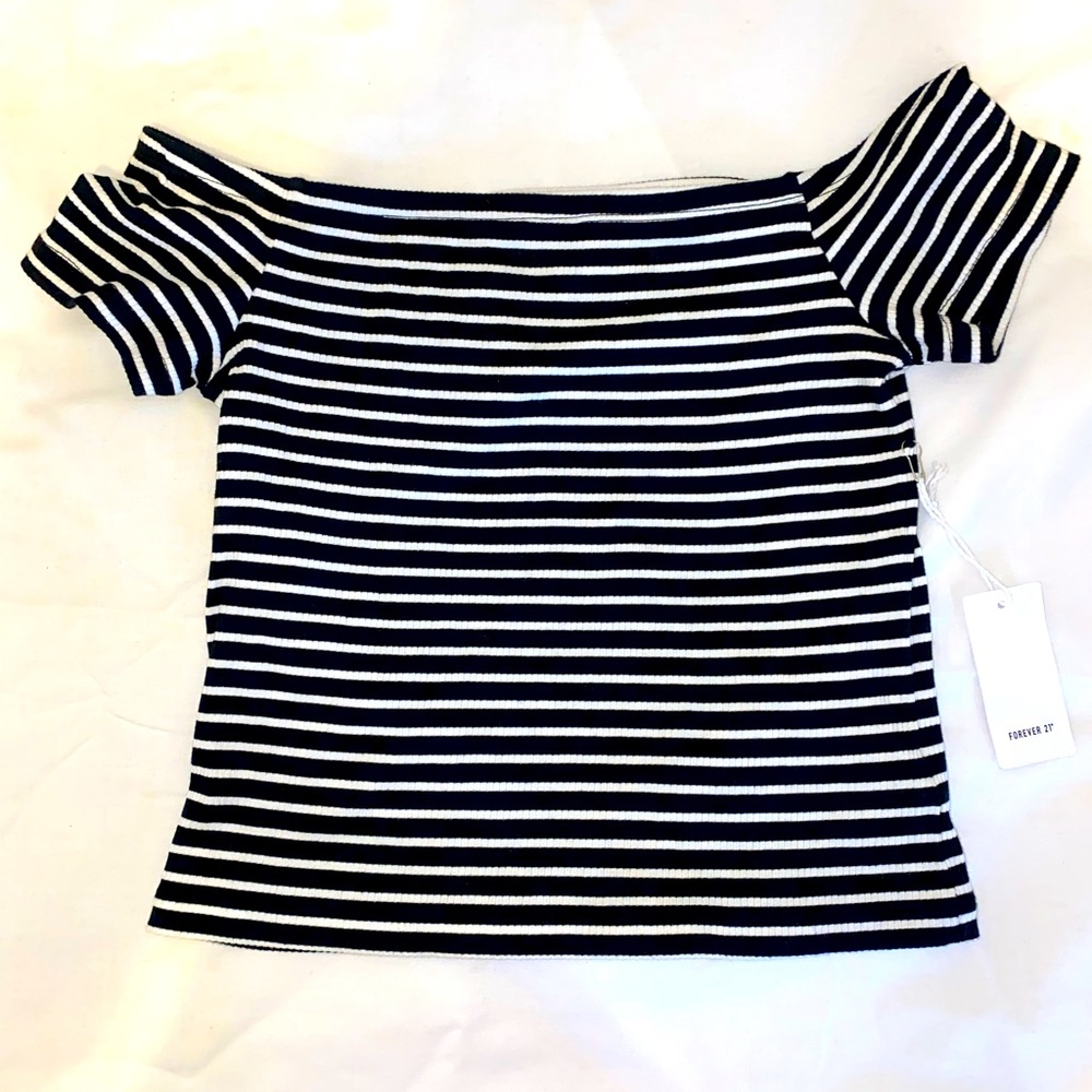 Brand new crop top from Forever 21